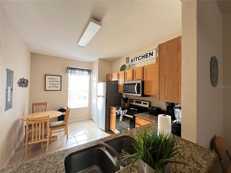 For Sale: $283,900 (3 beds, 2 baths, 1457 Square Feet)