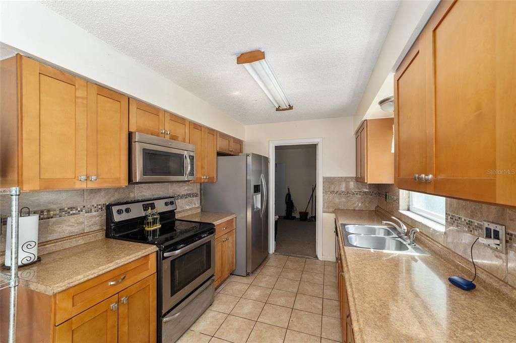 Recently Sold: $199,777 (3 beds, 2 baths, 1404 Square Feet)