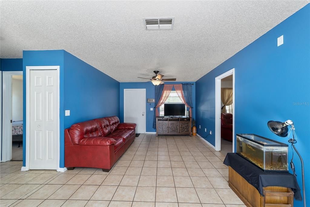 Recently Sold: $199,777 (3 beds, 2 baths, 1404 Square Feet)