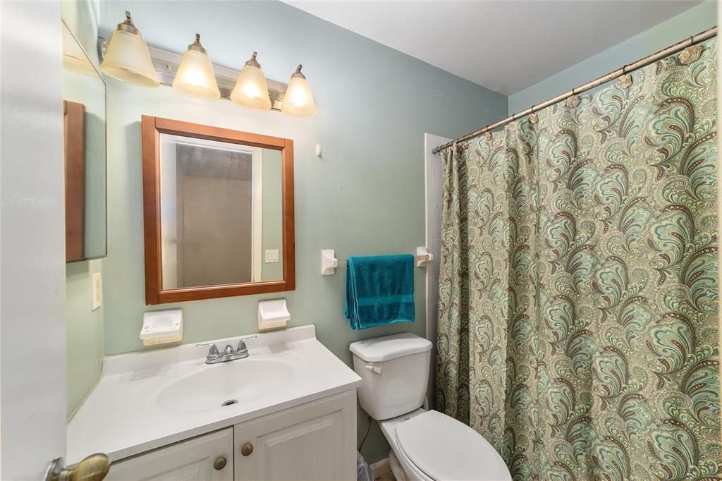最近售出: $199,777 (3 贝兹, 2 浴室, 1404 平方英尺)