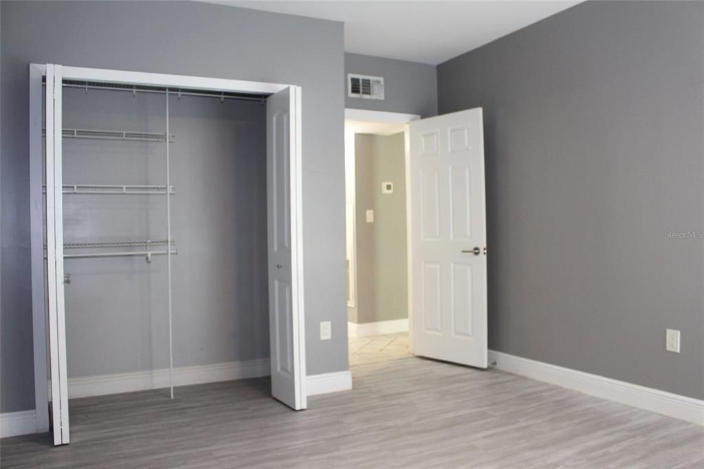 Active With Contract: $1,850 (2 beds, 2 baths, 935 Square Feet)