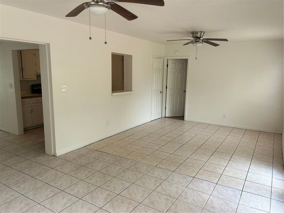 For Rent: $1,900 (2 beds, 2 baths, 868 Square Feet)