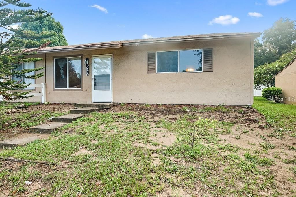 Active With Contract: $124,900 (3 beds, 2 baths, 1140 Square Feet)