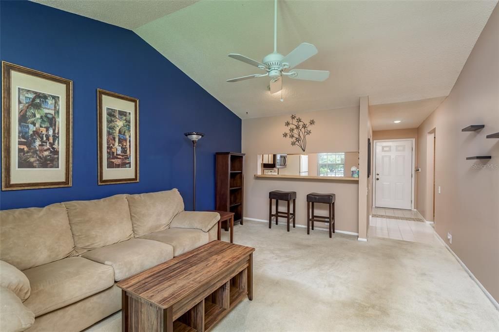 Active With Contract: $130,000 (1 beds, 1 baths, 620 Square Feet)