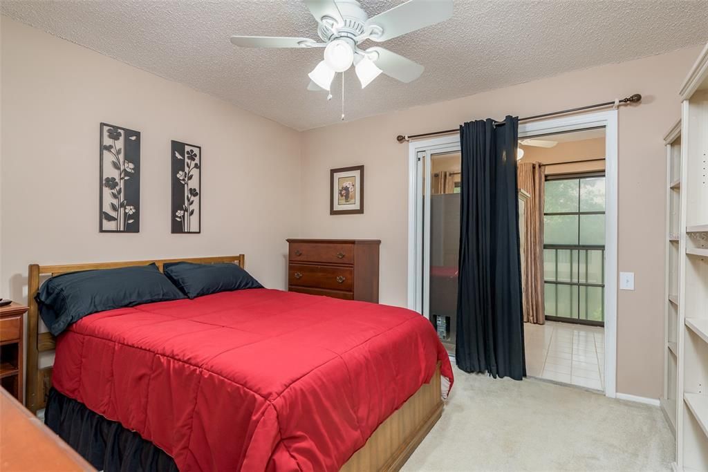 Active With Contract: $130,000 (1 beds, 1 baths, 620 Square Feet)