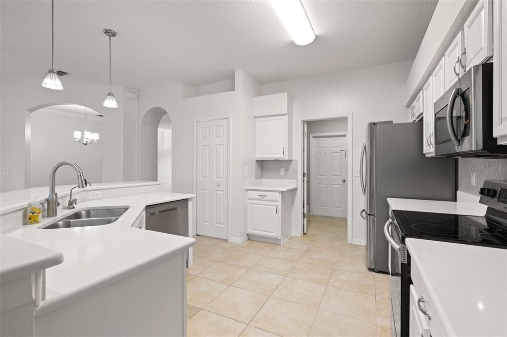 For Sale: $429,900 (3 beds, 2 baths, 2051 Square Feet)