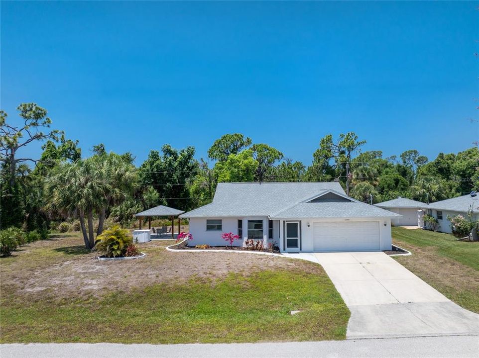 For Sale: $355,000 (3 beds, 2 baths, 1332 Square Feet)