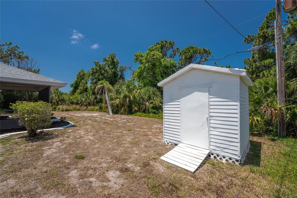 For Sale: $355,000 (3 beds, 2 baths, 1332 Square Feet)