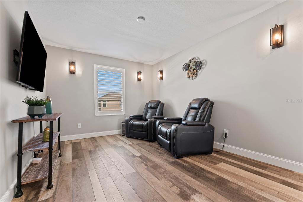 Recently Sold: $589,000 (3 beds, 2 baths, 1965 Square Feet)