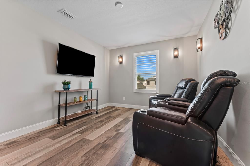 Active With Contract: $589,000 (3 beds, 2 baths, 1965 Square Feet)