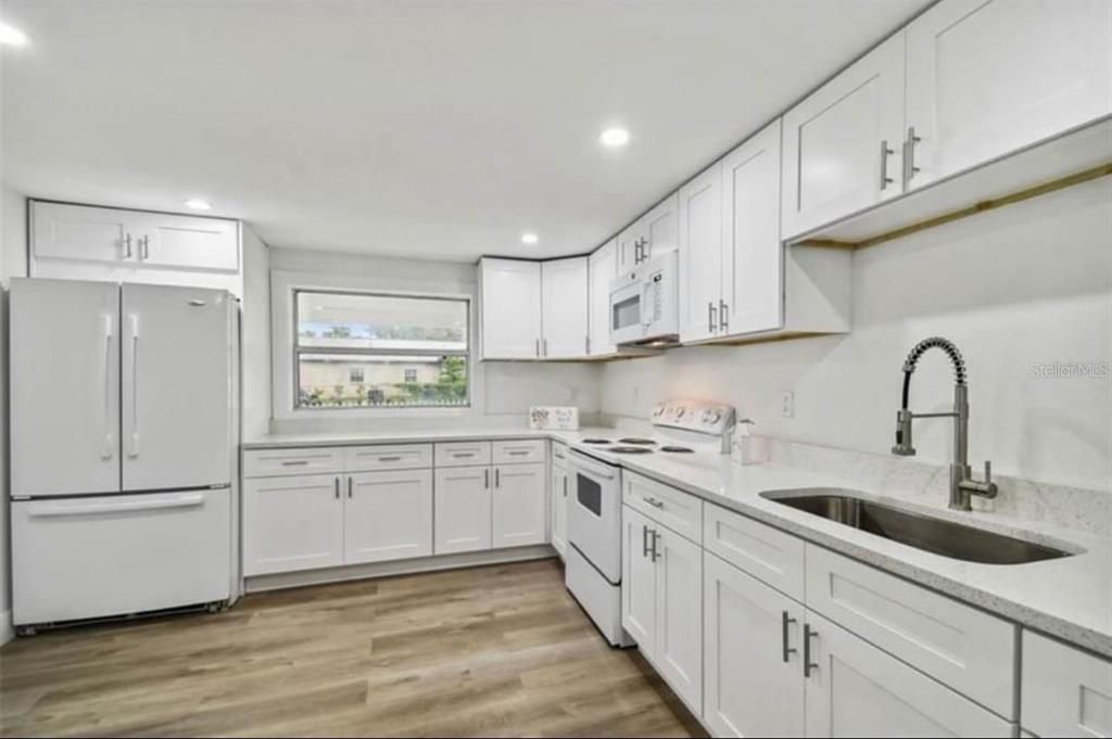 For Sale: $374,900 (3 beds, 2 baths, 1260 Square Feet)