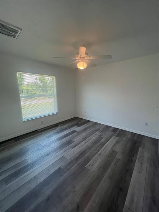 Active With Contract: $1,750 (2 beds, 2 baths, 1070 Square Feet)