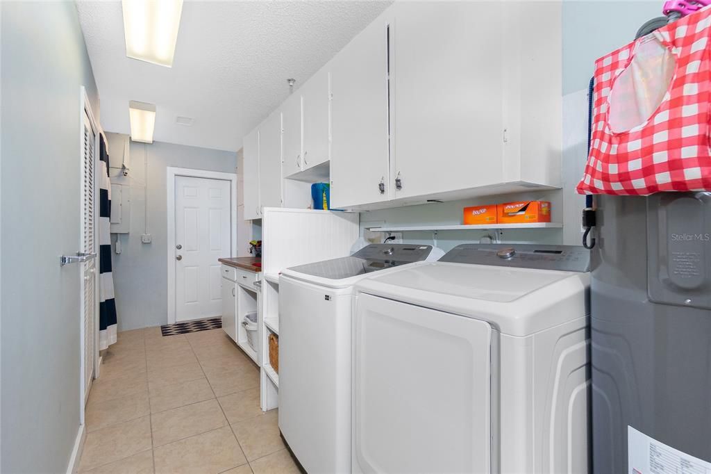 Active With Contract: $315,000 (2 beds, 2 baths, 1698 Square Feet)