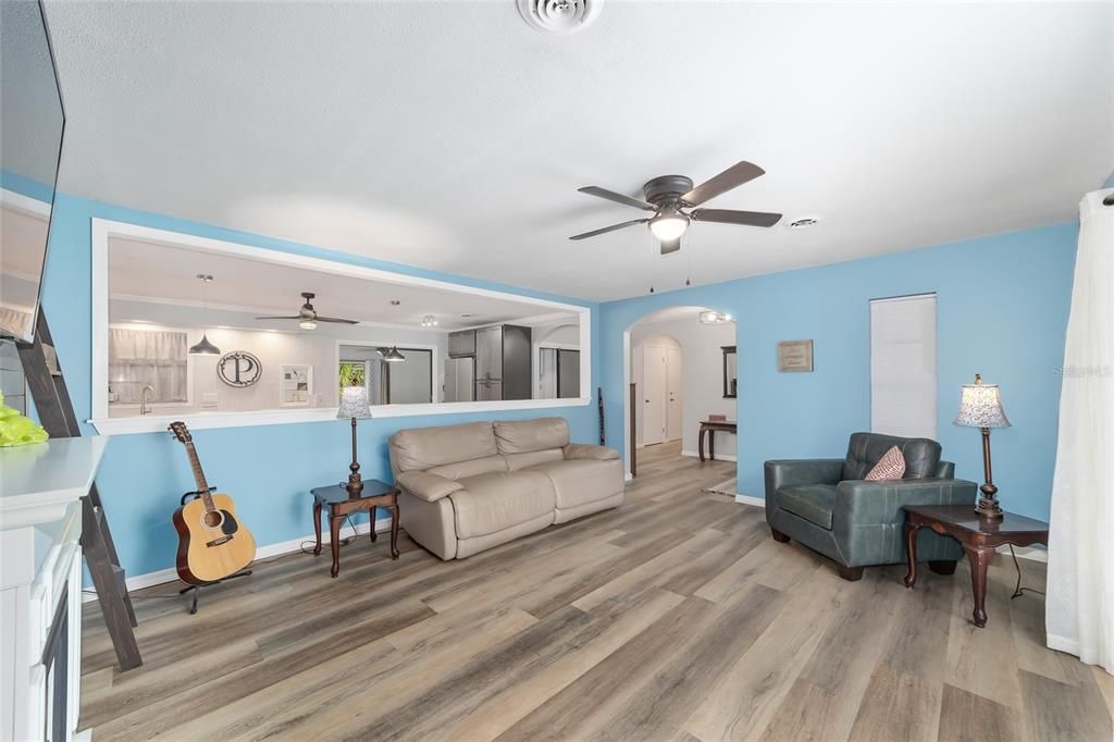 For Sale: $579,000 (3 beds, 3 baths, 3102 Square Feet)
