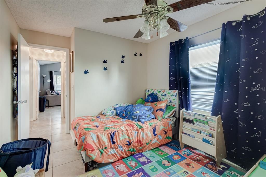 For Sale: $314,000 (3 beds, 2 baths, 1324 Square Feet)