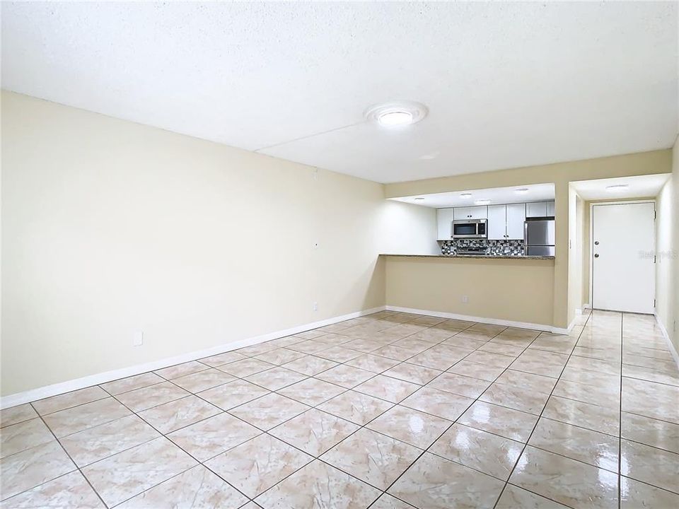 For Sale: $139,900 (2 beds, 1 baths, 783 Square Feet)