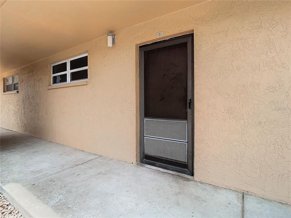 For Sale: $139,900 (2 beds, 1 baths, 783 Square Feet)