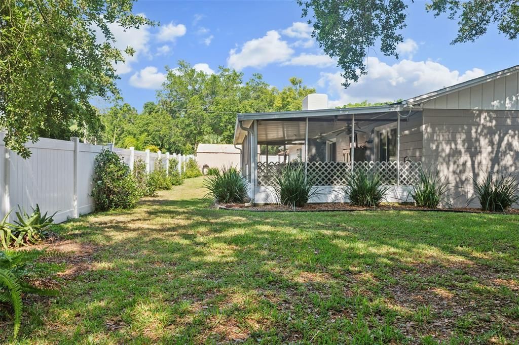 Active With Contract: $489,900 (3 beds, 2 baths, 1620 Square Feet)