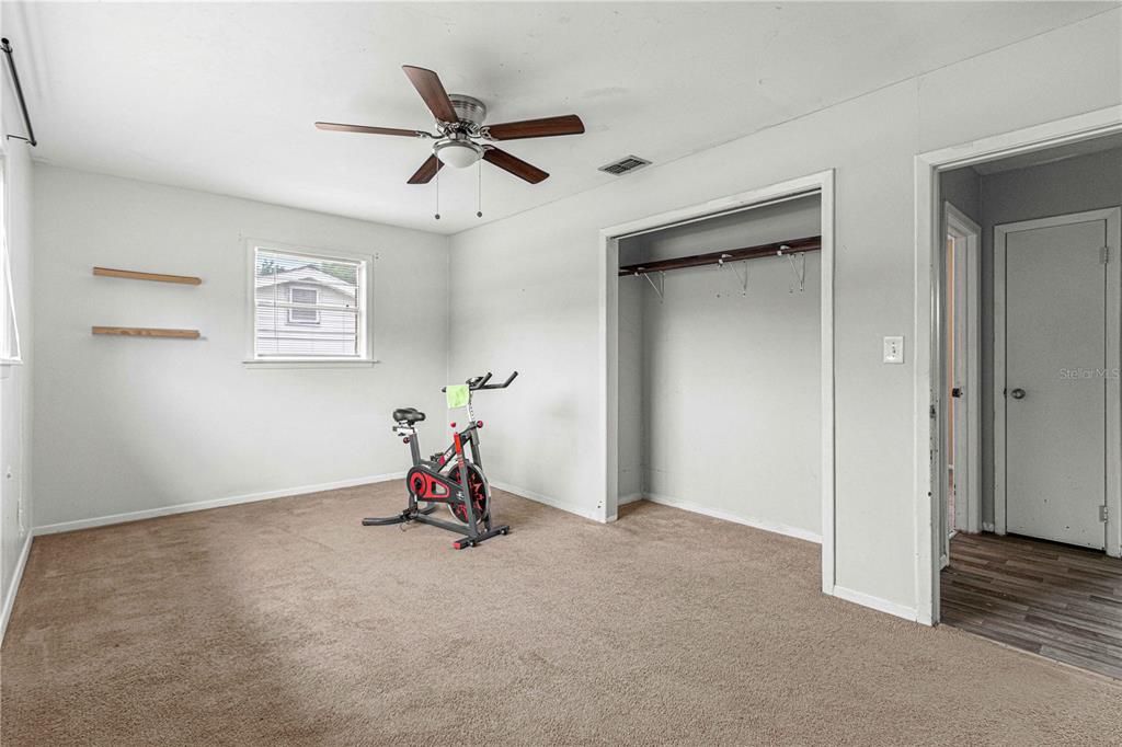 Active With Contract: $185,000 (3 beds, 1 baths, 1425 Square Feet)