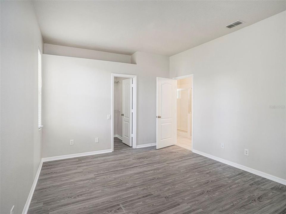 Active With Contract: $432,500 (3 beds, 2 baths, 1840 Square Feet)