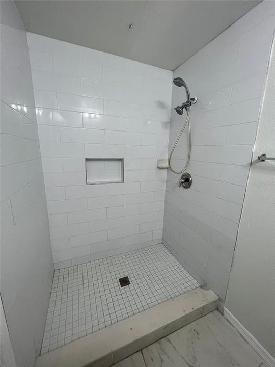 出租: $1,750 (2 贝兹, 2 浴室, 1099 平方英尺)