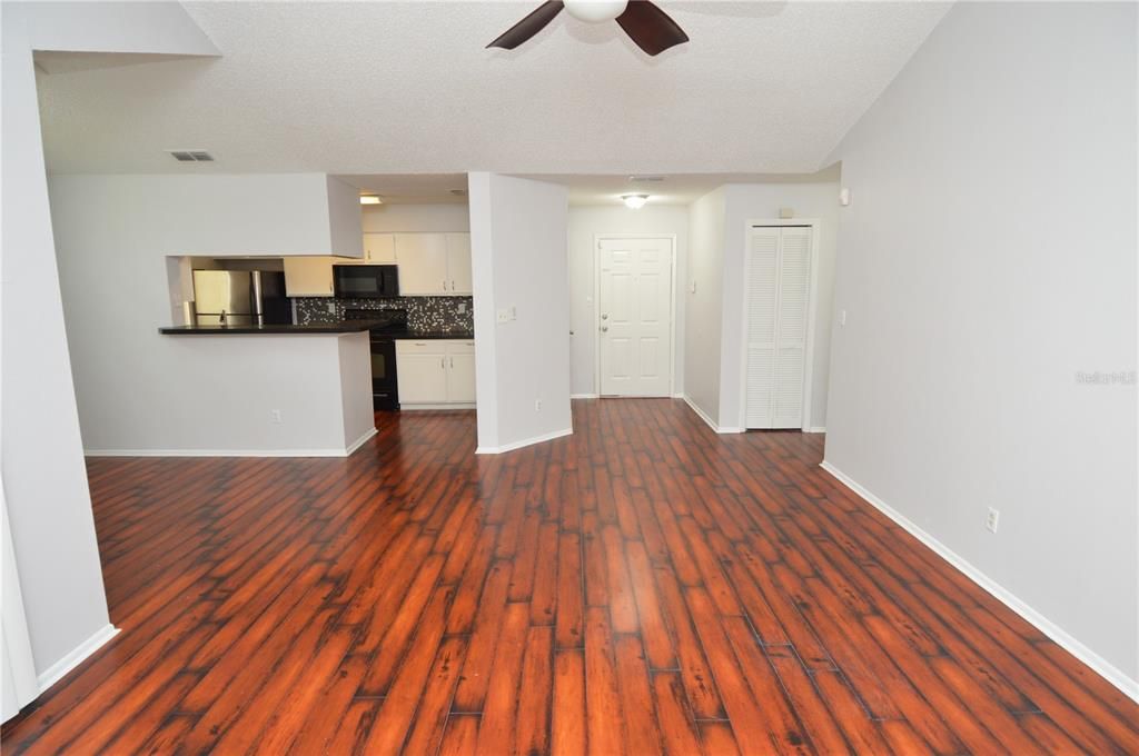 Recently Rented: $1,800 (2 beds, 2 baths, 1284 Square Feet)