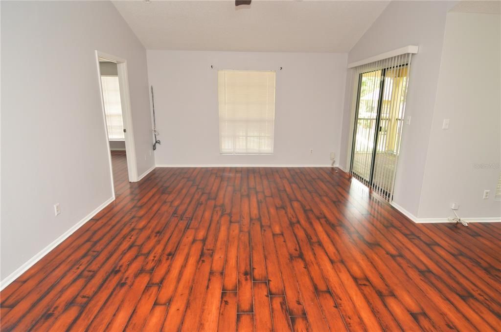 Recently Rented: $1,800 (2 beds, 2 baths, 1284 Square Feet)