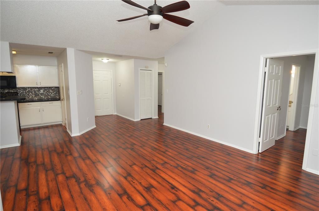 Recently Rented: $1,800 (2 beds, 2 baths, 1284 Square Feet)