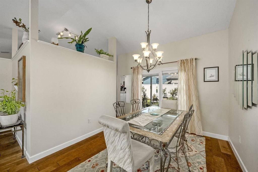 Active With Contract: $370,000 (3 beds, 2 baths, 1598 Square Feet)