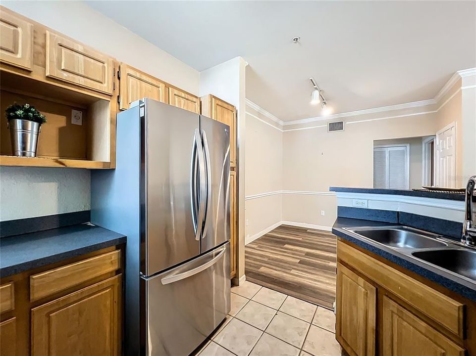 For Sale: $215,000 (2 beds, 2 baths, 1235 Square Feet)