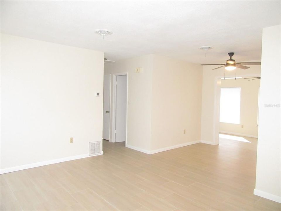 Recently Rented: $1,800 (2 beds, 2 baths, 1128 Square Feet)