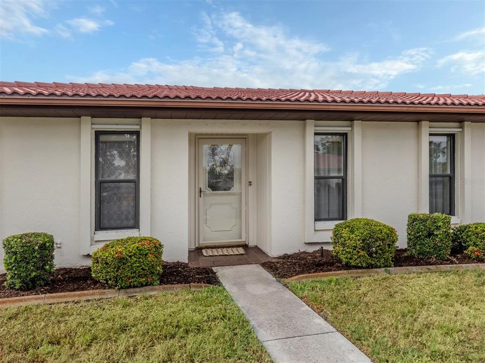 For Sale: $319,900 (2 beds, 2 baths, 1534 Square Feet)