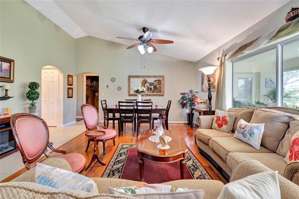 Active With Contract: $385,000 (3 beds, 2 baths, 2018 Square Feet)