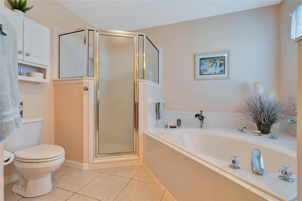 Active With Contract: $385,000 (3 beds, 2 baths, 2018 Square Feet)