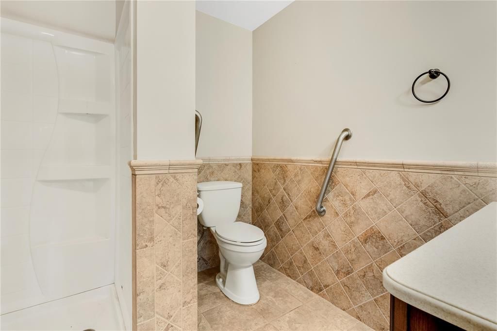 For Sale: $389,900 (3 beds, 2 baths, 2060 Square Feet)