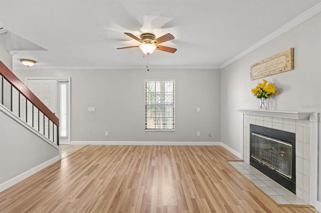 Active With Contract: $447,000 (3 beds, 2 baths, 1651 Square Feet)