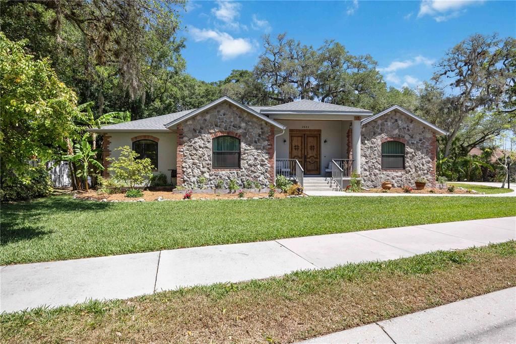 Recently Sold: $599,900 (3 beds, 2 baths, 2009 Square Feet)