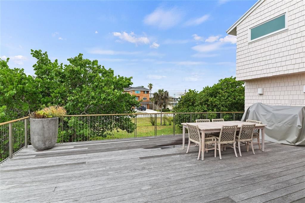 Active With Contract: $1,695,000 (4 beds, 3 baths, 2288 Square Feet)