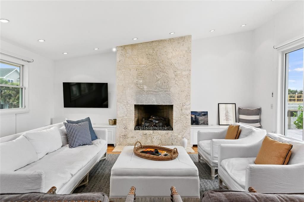 Active With Contract: $1,695,000 (4 beds, 3 baths, 2288 Square Feet)