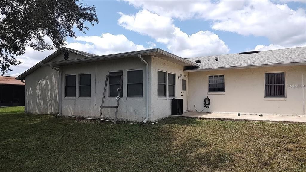 For Sale: $325,000 (3 beds, 2 baths, 1891 Square Feet)