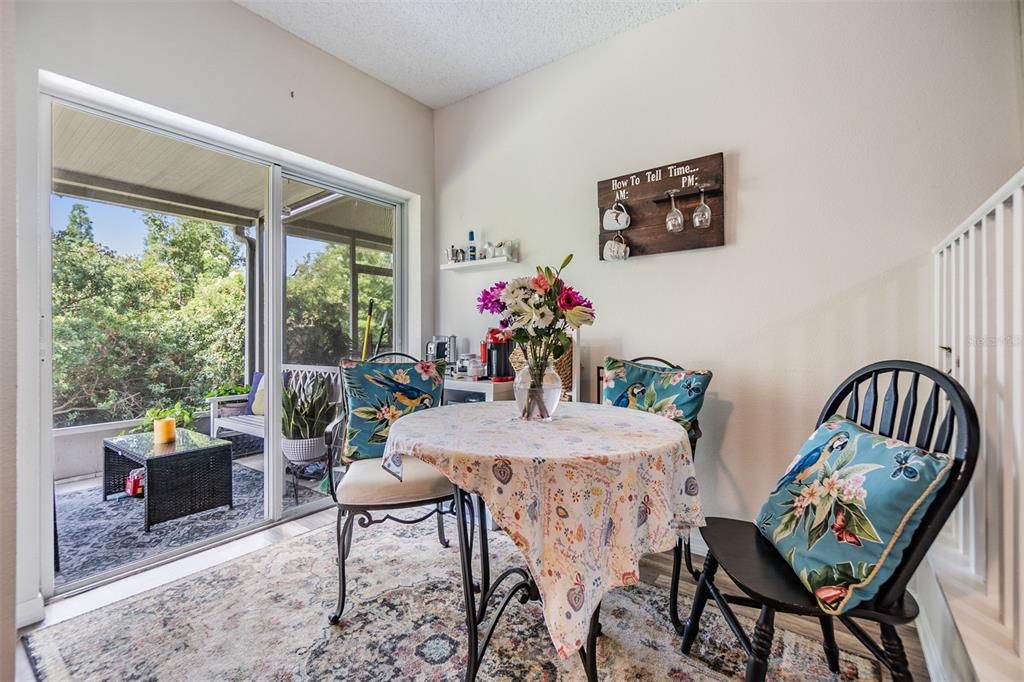 Active With Contract: $259,000 (3 beds, 3 baths, 1412 Square Feet)