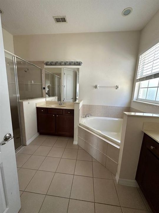 For Rent: $2,900 (3 beds, 2 baths, 1771 Square Feet)