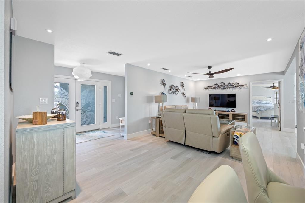 Recently Sold: $1,350,000 (3 beds, 2 baths, 1783 Square Feet)