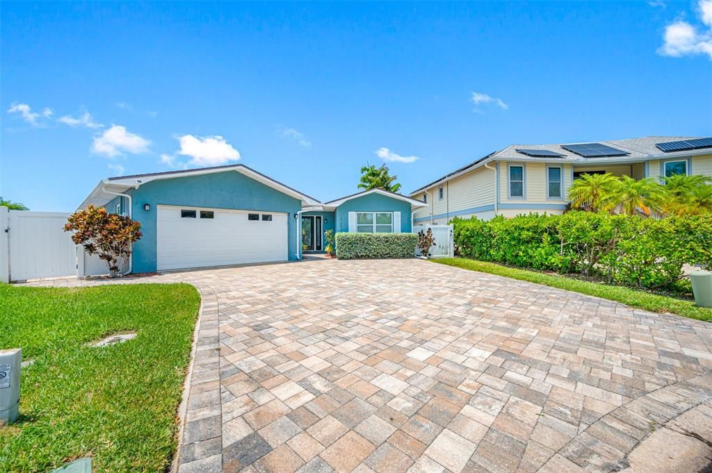 Recently Sold: $1,350,000 (3 beds, 2 baths, 1783 Square Feet)