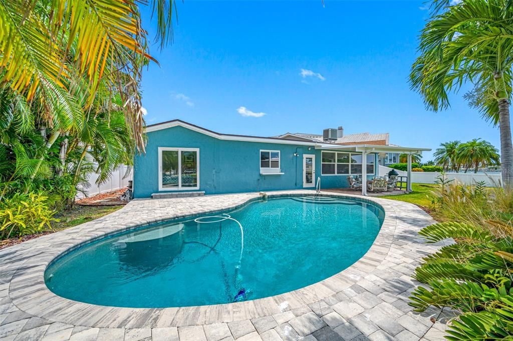 Recently Sold: $1,350,000 (3 beds, 2 baths, 1783 Square Feet)