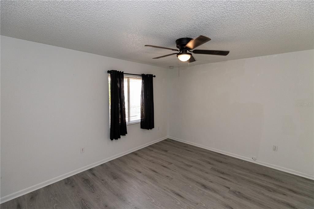 Active With Contract: $2,000 (2 beds, 2 baths, 1008 Square Feet)