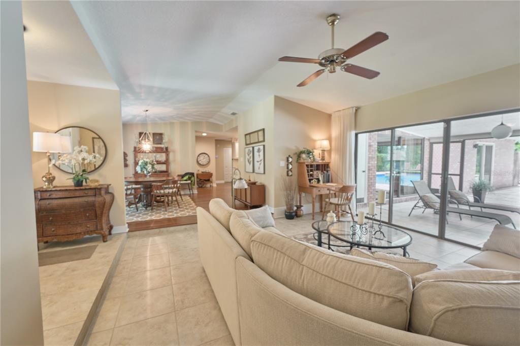 For Sale: $594,000 (4 beds, 3 baths, 2556 Square Feet)