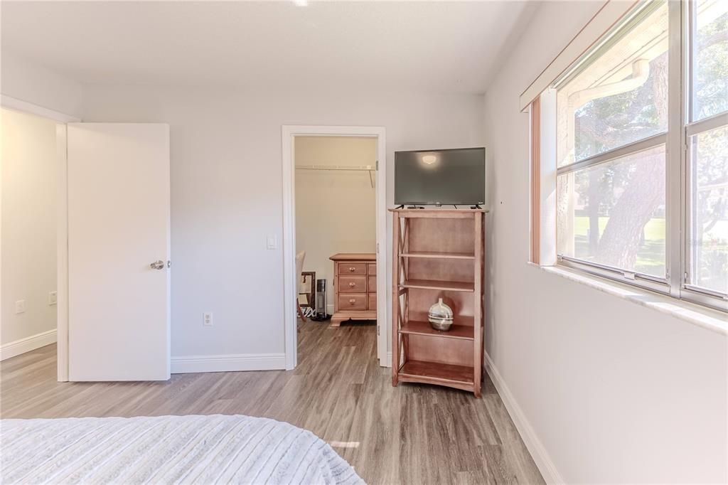 Active With Contract: $375,000 (2 beds, 2 baths, 2076 Square Feet)