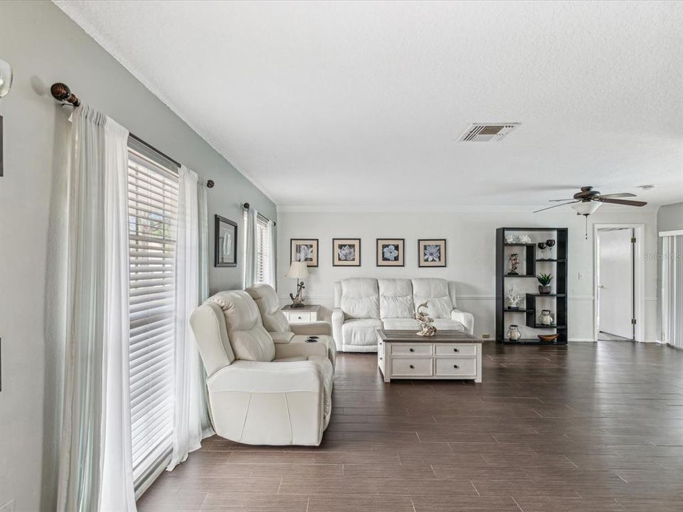 Active With Contract: $339,900 (3 beds, 2 baths, 1771 Square Feet)