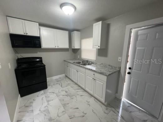 For Rent: $1,700 (3 beds, 1 baths, 1008 Square Feet)